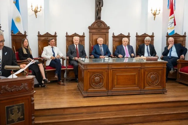 Buscan frenar los pliegos de la Corte por falta de paridad de g&eacute;nero