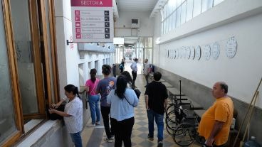 Casi la mitad de los pacientes que se atienden en hospitales p&uacute;blicos de Santa Fe tiene obra social o prepaga