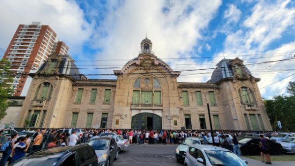 Eduardo L&aacute;zaro: &ldquo;Docentes y los no docentes no estamos llegando a fin de mes&rdquo;