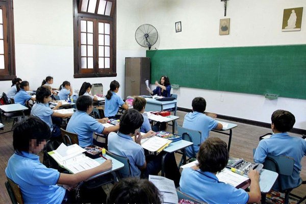 M&aacute;s alumnos dejan escuelas privadas y pasan a p&uacute;blicas