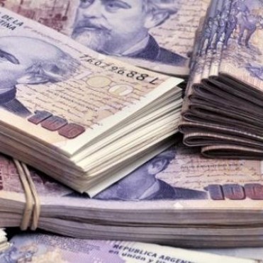 Bancos privados cobrar&aacute;n a las empresas por depositar efectivo 