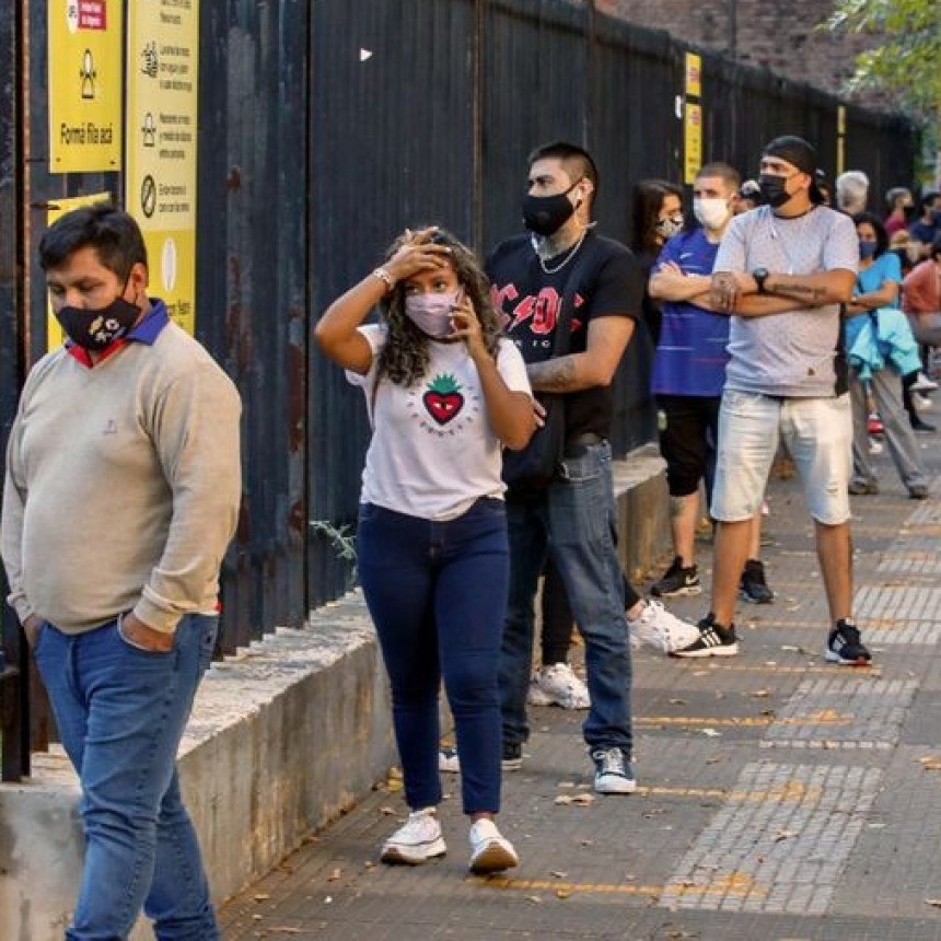 Ofrecen espacios en la filas de hisopado por $600