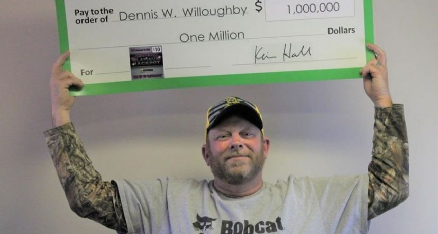 Un hombre gan&oacute; un mill&oacute;n de d&oacute;lares dentro de un supermercado