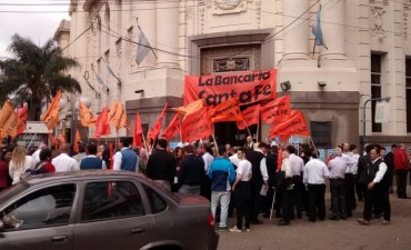 Bancarios amenazaban con profundizar su plan de lucha 