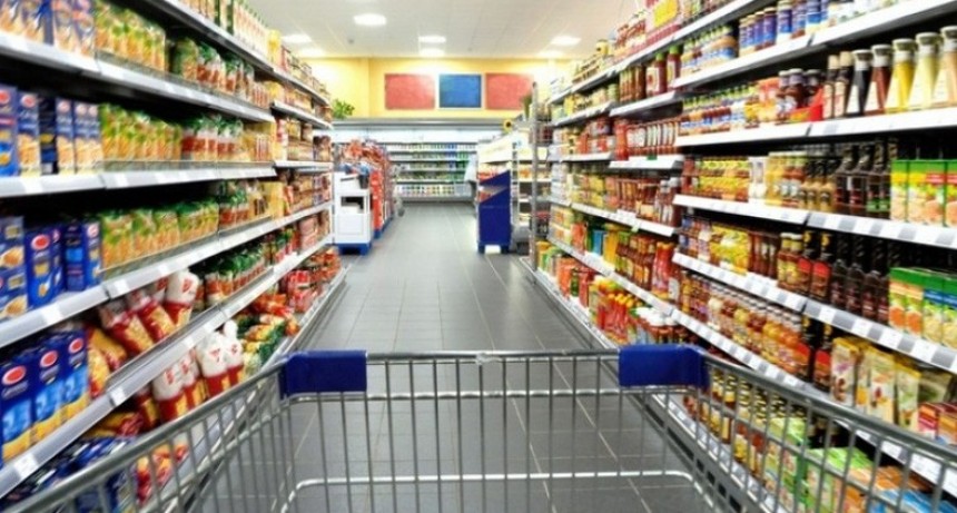 Una familia tipo necesit&oacute; m&aacute;s de 26.400 pesos en enero para no ser pobre 