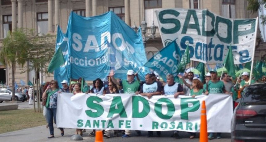 Los docentes privados esperan una revisi&oacute;n peri&oacute;dica de los salarios