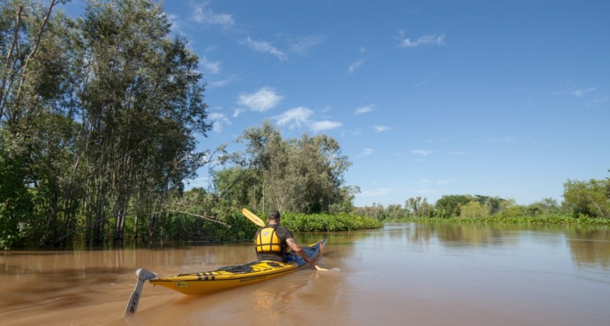Inician los trabajos para que el terreno cercano al Riacho Santa Fe vuelva al estado previo a la intervenci&oacute;n