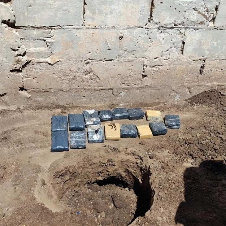 Hallaron m&aacute;s de 4 kg de droga enterrada en la c&aacute;rcel de Las Flores