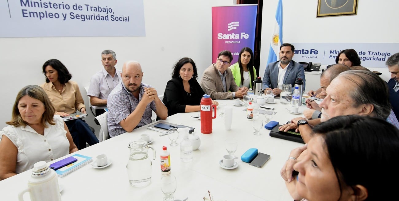 El gobierno provincial eval&uacute;a c&oacute;mo liquidar el aumento paritario