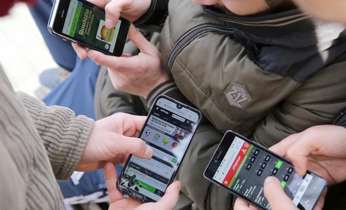 Chicos de 13 a&ntilde;os tienen deudas de juego