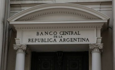 Las comisiones bancarias subir&aacute;n hasta noventa por ciento desde mayo 