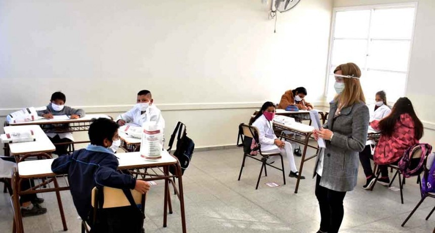 Madres y padres se manifestar&aacute;n frente a casa de Gobierno para pedir 100% de presencialidad escolar