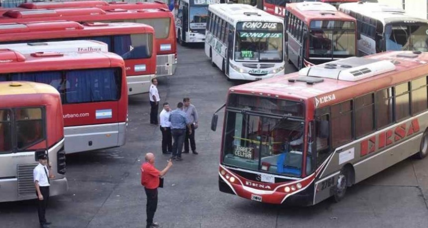 No funcionan colectivos urbanos e interurbanos