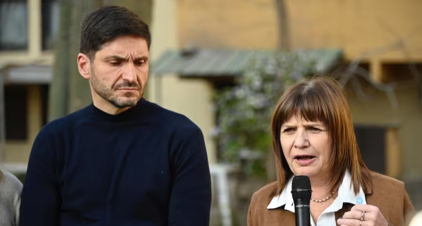 Bullrich se&ntilde;al&oacute; que "la Polic&iacute;a de Santa Fe tendr&iacute;a que duplicar o triplicar la cantidad de efectivos".