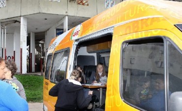 La oficina m&oacute;vil municipal recorre vecinal Alberdi y barrio Mayoraz 