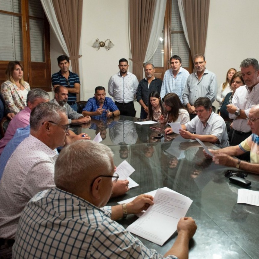 Los trabajadores municipales acordaron un 15 % de incremento salarial