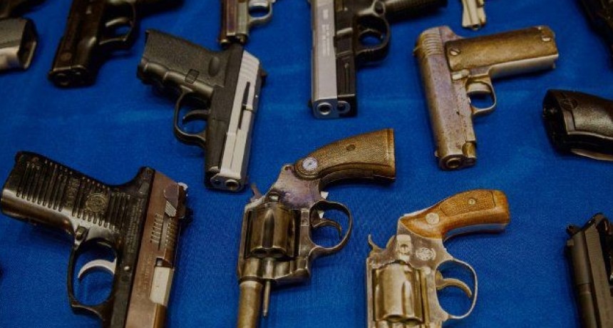 M&aacute;s de 40 armas fueron robadas a polic&iacute;as el a&ntilde;o pasado en Santa Fe