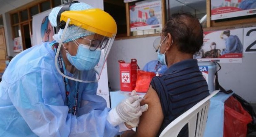 Quienes hayan tenido covid deben esperar tres meses para vacunarse
