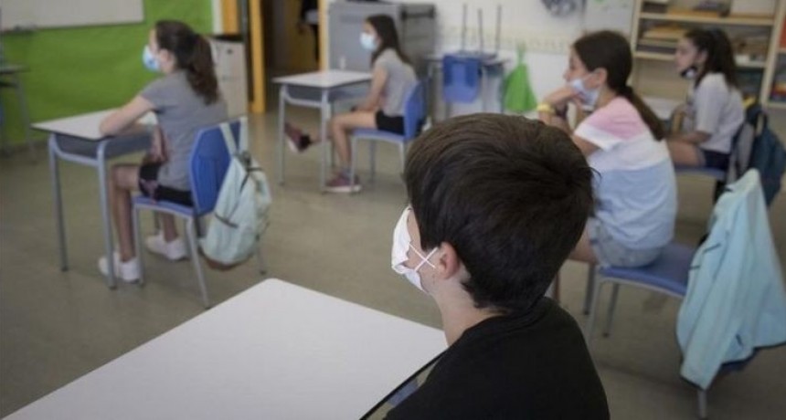 Pedro Bay&uacute;gar: "La extensi&oacute;n del horario escolar debe acordarse en la paritaria nacional y provincial"