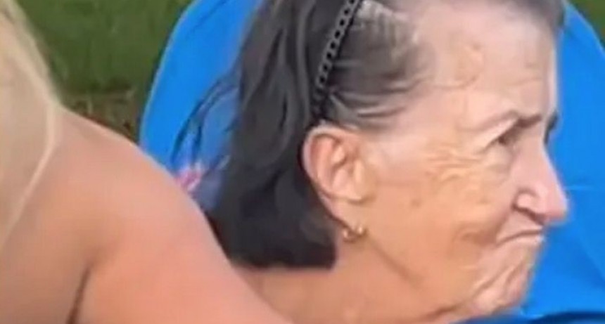Abuela se viraliza tras enojarse porque en vez de bisnieta tendr&aacute; un bisnieto
