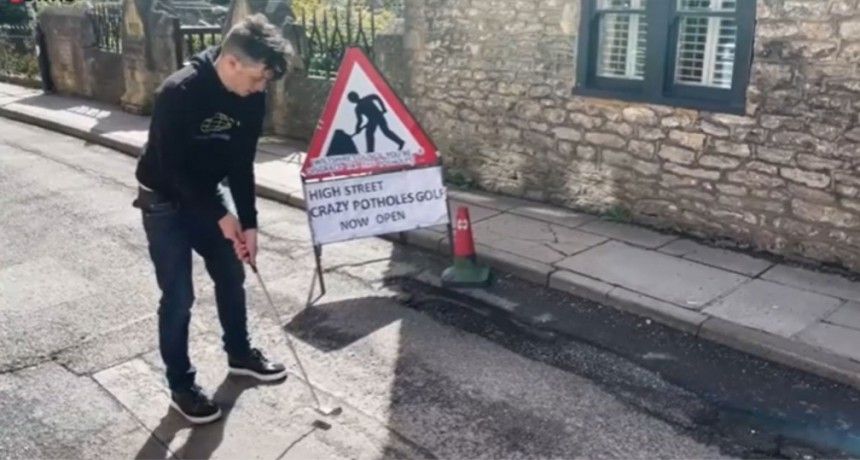 Ingleses juegan al golf con los baches de sus calles