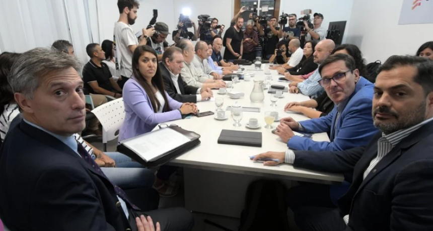 El Gobierno ofreci&oacute; 18 % de aumento a docentes el para el mes de marzo