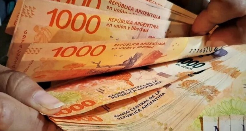 Los salarios cayeron casi 24% 