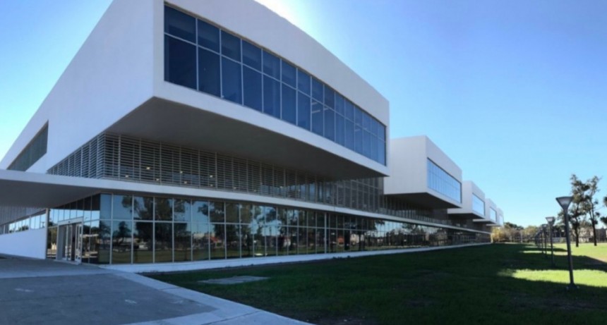 Renuncia de m&eacute;dicos contratados por las bajas remuneraciones