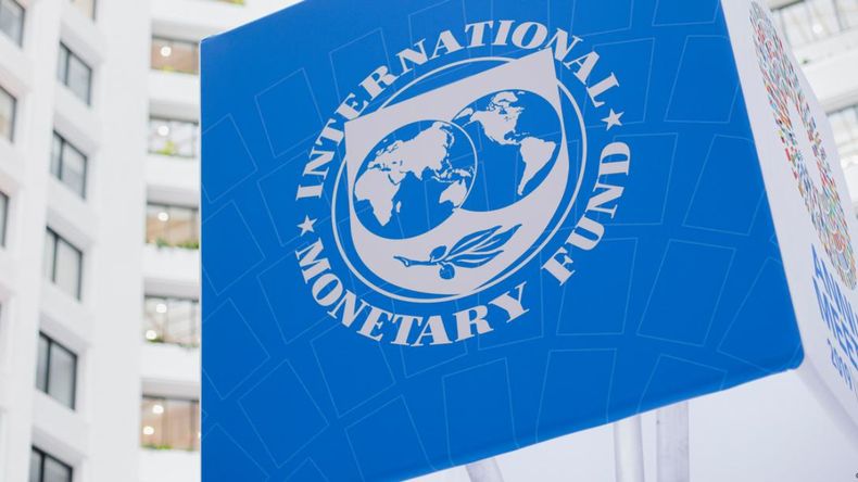 El Directorio del FMI aprobar&aacute; este viernes el cr&eacute;dito para la Argentina