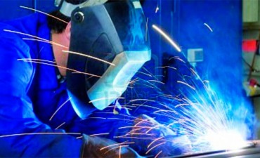 Metal&uacute;rgicos har&aacute;n paros rotativos de treinta minutos tras fracasar las paritarias