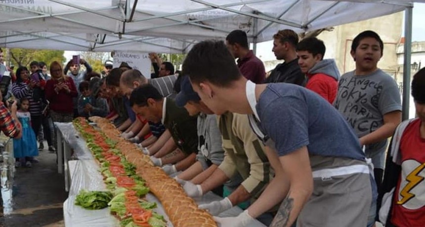 La milanesa m&aacute;s grande del mundo es Argentina