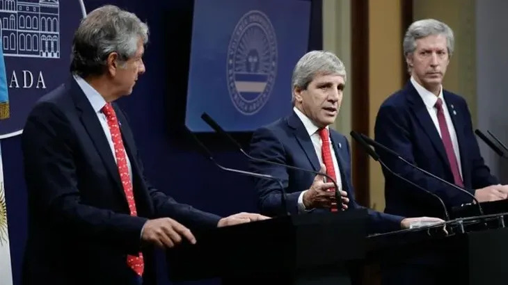 El gobierno anunci&oacute; los cambios para flexibilizar el uso de d&oacute;lares