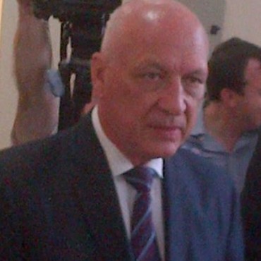 Antonio Bonfatti asume como presidente del Partido Socialista