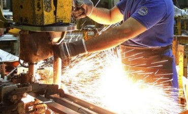 La producci&oacute;n industrial creci&oacute; m&aacute;s de cuatro por ciento interanual en mayo