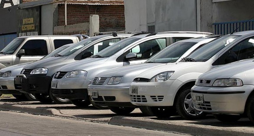 Alerta del sindicato de mec&aacute;nicos por la importaci&oacute;n de autos 