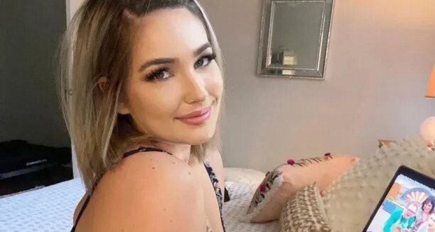 Una joven vende la transpiraci&oacute;n de sus pechos por internet