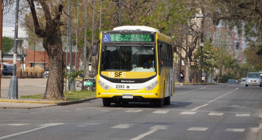 Reuni&oacute;n de intendentes santafesinos con legisladores nacionales para federalizar los subsidios del transporte p&uacute;blico