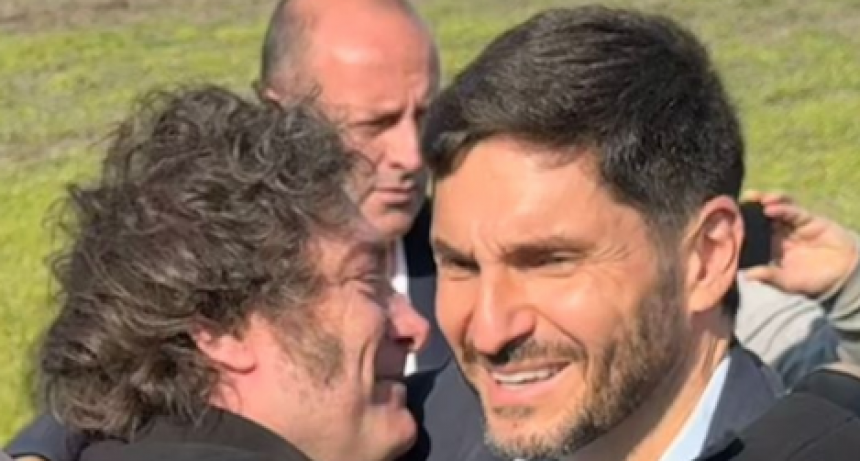 Pullaro recibi&oacute; a Milei en Agroactiva