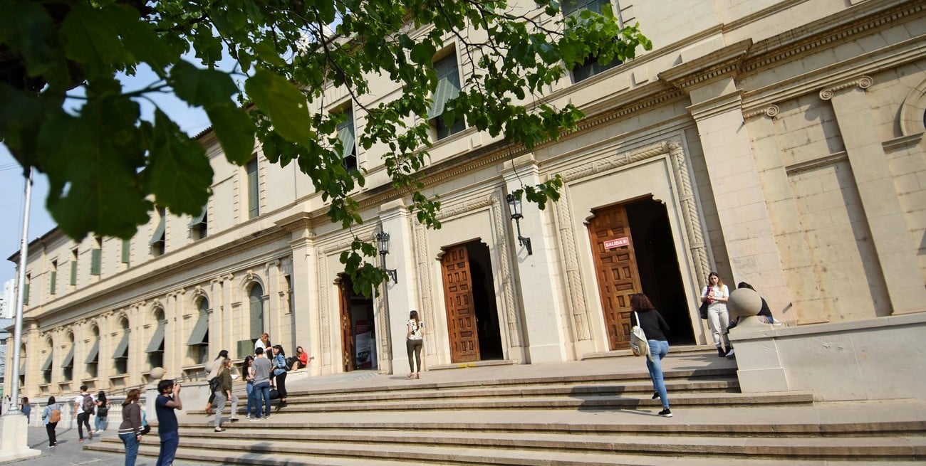 Roberto Longo: &ldquo;La universidad esta funcionando con el mismo presupuesto del 2023&rdquo;