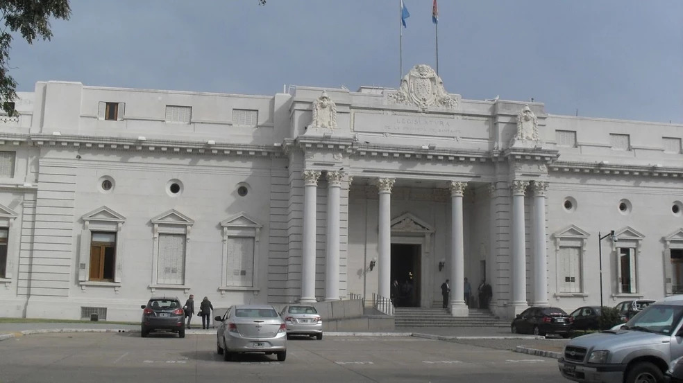 Se reanudan las conversaciones por la reforma constitucional 