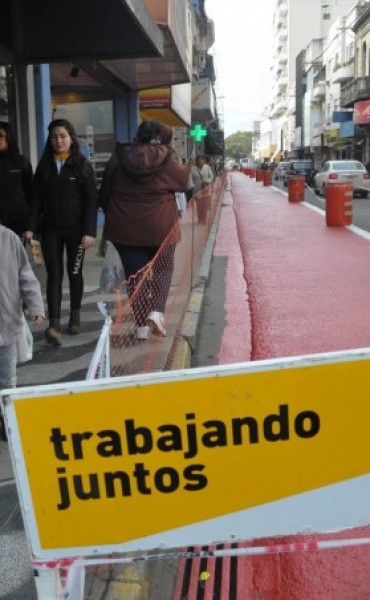 Cortes de tr&aacute;nsito y desv&iacute;os de colectivos por trabajos en el microcentro de la ciudad
