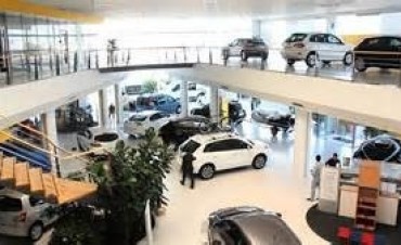 El patentamiento de autom&oacute;viles subi&oacute; casi cuarenta por ciento en junio