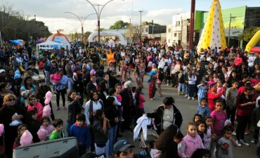 La Avenida Arist&oacute;bulo del Valle se prepara para festejar el d&iacute;a de la Independencia