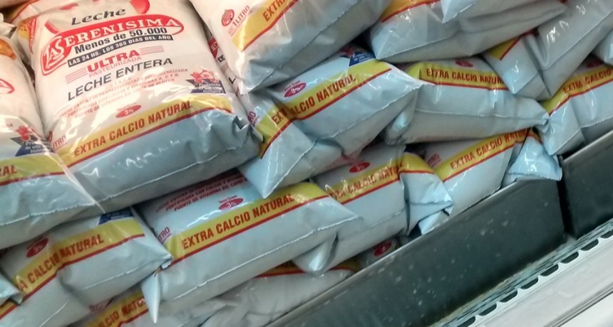 La leche en la g&oacute;ndola es tres veces m&aacute;s cara que en el tambo