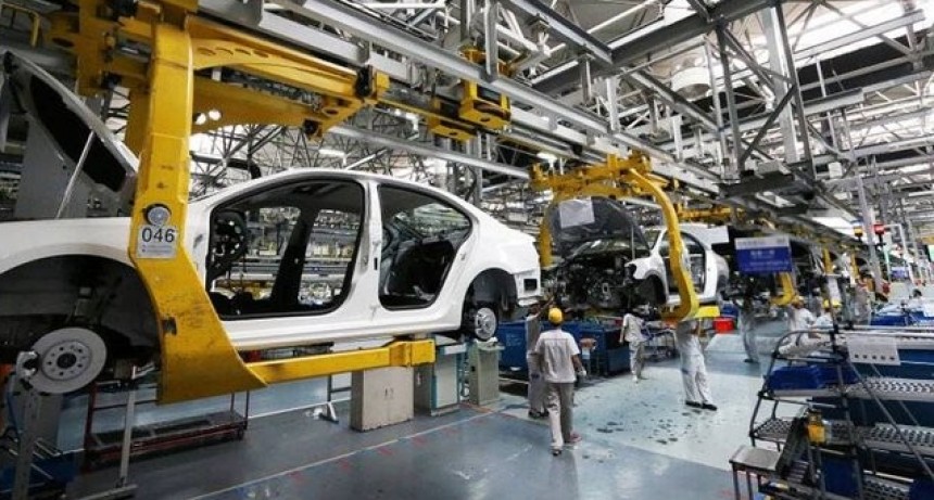 El sector al que m&aacute;s afecta la falta de insumos es el automotriz