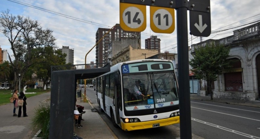 Choferes de colectivos analizan nuevas medidas ante la falta de pago
