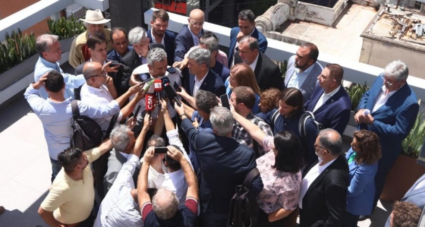 Intendentes insistir&aacute;n en cambiar la ley de combustibles