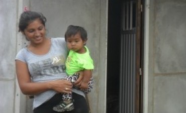 El gobierno santafesino entrega viviendas para sectores postergados de la ciudad de Santa Fe