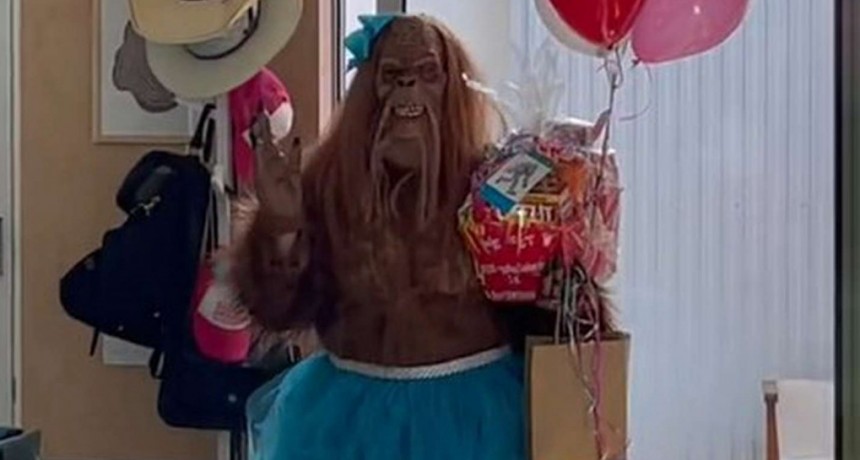 Ni&ntilde;as y ni&ntilde;os se asustaron en un cumplea&ntilde;os con la presencia de "Pie Grande"