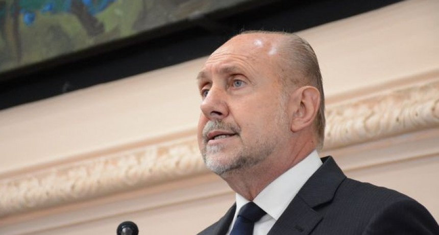 Omar Perotti eval&uacute;a reanudar paritarias luego de la asunci&oacute;n de Sergio Massa